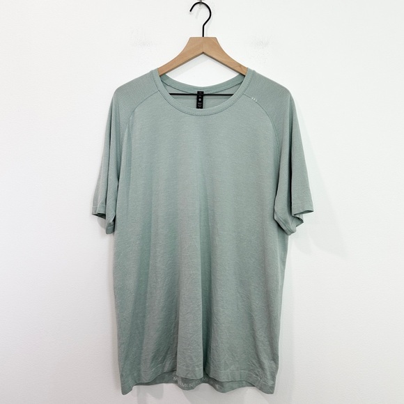 lululemon athletica Other - Lululemon Metal Vent Tech Short Sleeve 2.0 White Opal  Silver Blue size XXL